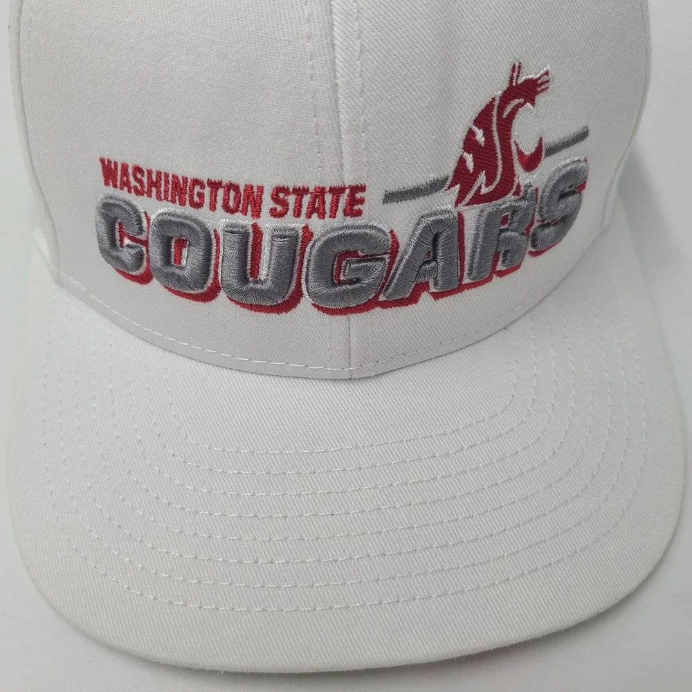 Washington State Cougars Hat Snapback Captivating‎ White Red Gray NCAA Logo Men